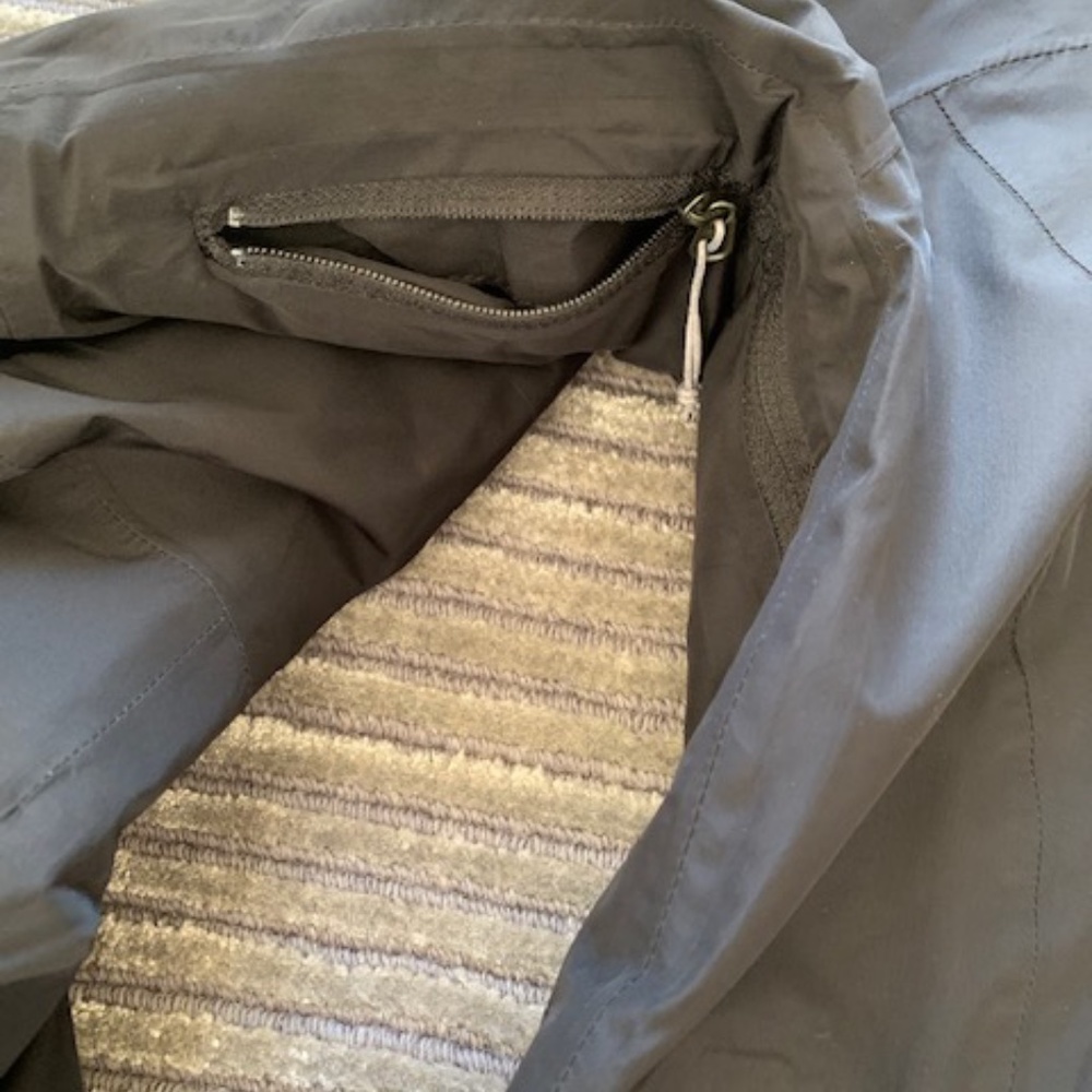 North Face Black Ski Coat - Picture 5 of 8